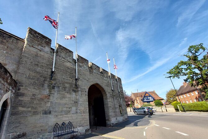 Ghosts, Crime & Legends Quest Experience in Warwick - What You Can Expect from the Experience