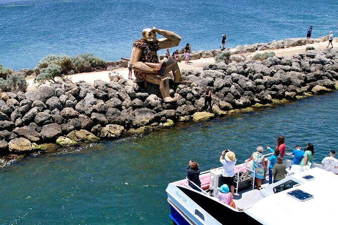 Giant and Dolphin Sightseeing Cruise in Mandurah - Key Points