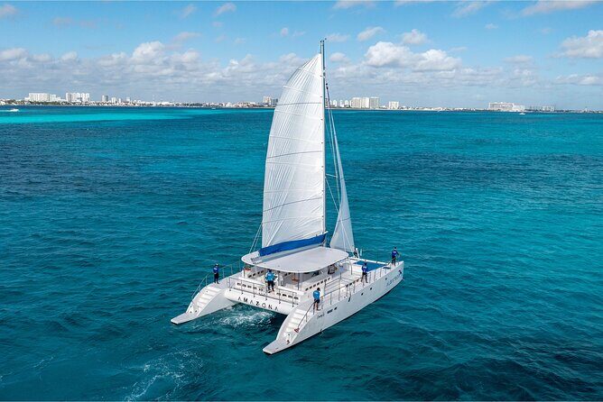 Giant Catamaran - Cancun to Isla Mujeres Playa Norte - Non Drowsy - Key Points