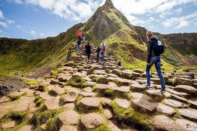 Giant's Causeway Tour from Belfast - Luxury Bus + Castles Tour - FAQs