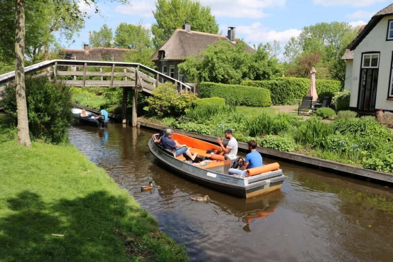 Giethoorn: 2,5 Hours 7 persons boat steeringwheel + cushions - Concluding Thoughts
