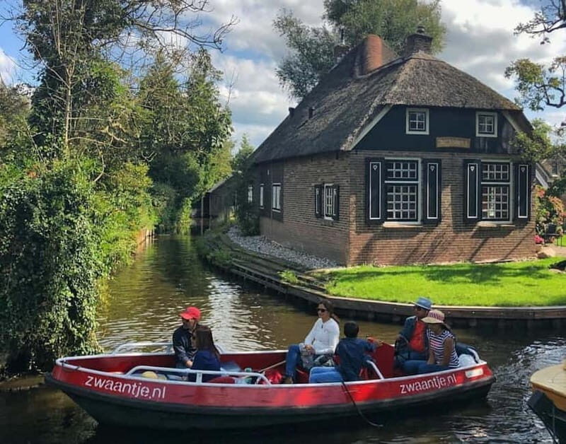 Giethoorn: Boat Rental 2,5 hour 1-8 persons - Final Thoughts