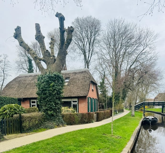 "Giethoorn: Exclusive Private Tour of the Dutch Venice" - A Closer Look at the Experience