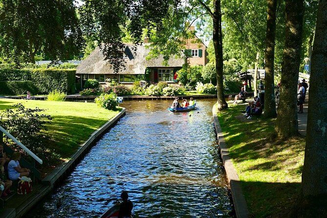 Giethoorn Private Tour from Amsterdam in Jaguar S Type - An In-Depth Look at the Experience