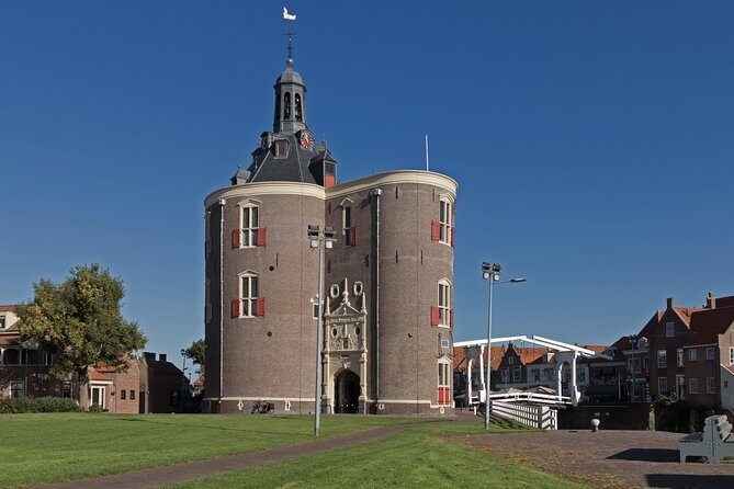 Giethoorn Private Tour from Amsterdam in Jaguar S Type - Who Is This Tour Best For?