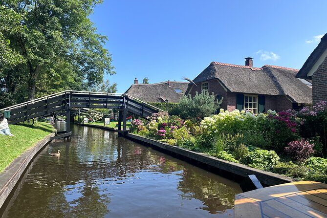 Giethoorn Roundtrip Transport with Optional Guided Canal Cruise - Cost and Value Analysis
