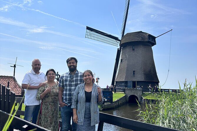 Giethoorn Roundtrip Transport with Optional Guided Canal Cruise - FAQ