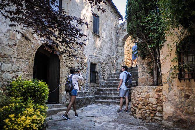 Girona & Costa Brava Small Group Tour From Barcelona with Pickup - A Balanced Look at the Girona & Costa Brava Small Group Tour