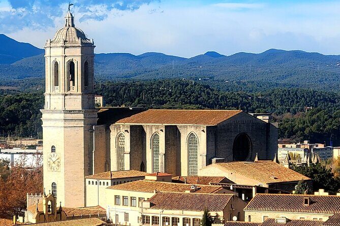 Girona - Private Historic Walking Tour - Scenic Spots and City Walls