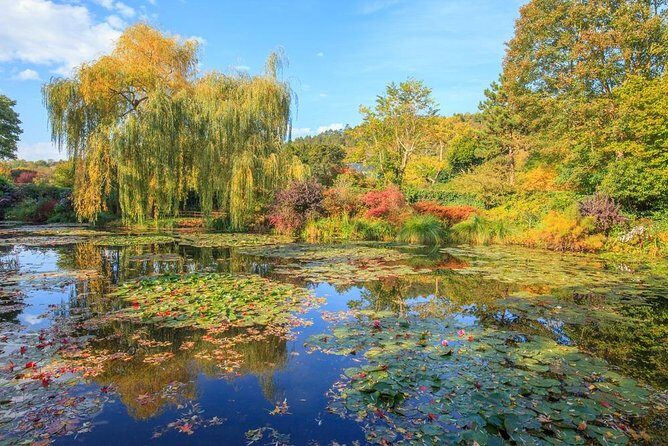Giverny and Versailles Full-Day Private Guided Tour with Hotel Pickup - Key Points