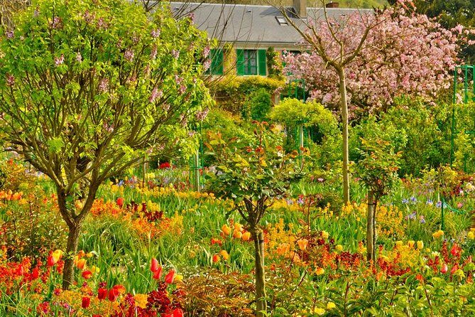 Giverny & Auvers sur Oise Private Day Trip with Monet & Van Gogh Tour from Paris - Frequently Asked Questions