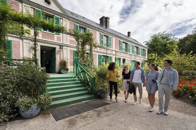 Giverny Monet's House and Gardens plus Shopping Session Day Trip - Who Will Love This Tour?