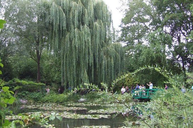 Giverny Monet's House Gardens Small-Group with Hotel* Pickup - FAQ