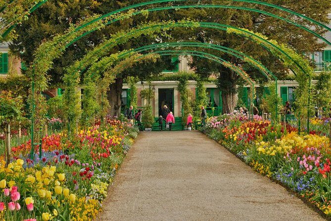 Giverny Monet's House & Versailles Palace Private Day Trip from Paris - Frequently Asked Questions