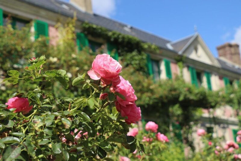 Giverny Private Guided Walking Tour - Key Points