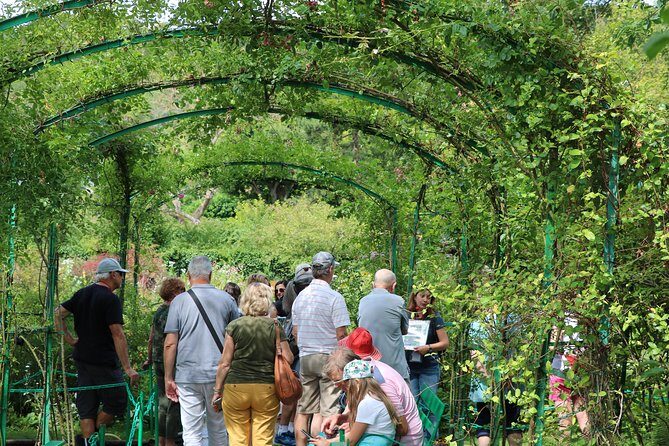 Giverny Private Half-Day Trip including Claude Monet' Gardens & House from Paris - Is This Tour Right for You?