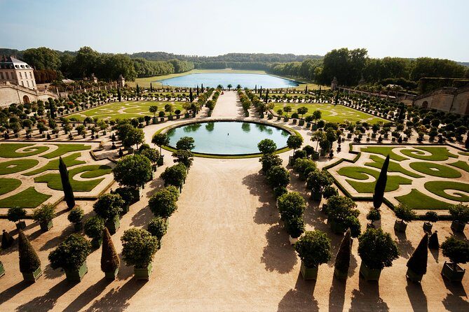 Giverny & Versailles Private Day Tour with Lunch from Paris - A Deep Dive into the Experience