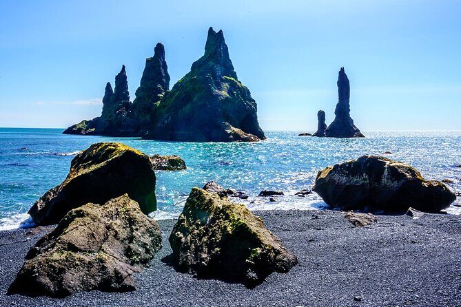 Glacier Hike w. Photos, South Coast Waterfalls & Black Sand Beach - Key Points