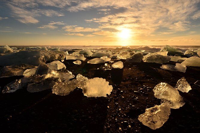 Glacier Lagoon & Fjaðrárgjúfur Canyon Group Tour from Reykjavik - Final Thoughts