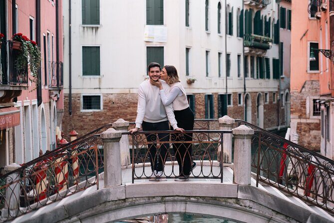 Glam photoshoot in hidden Venice! (up to 4) - FAQ