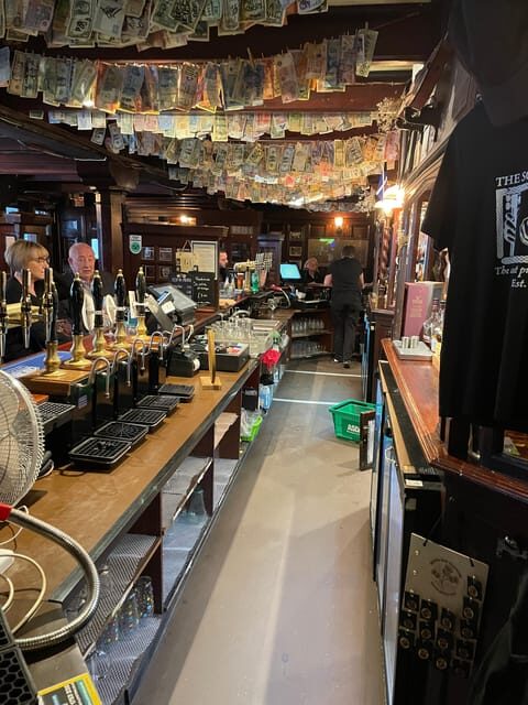 Glasgow :Go Drinking whisky with a Scotsman. - Key Points