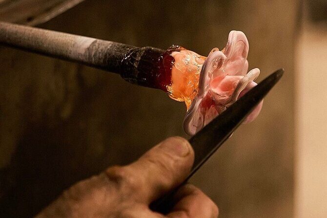 Glass Factory with Exclusive Boat and Private Guide - Key Points