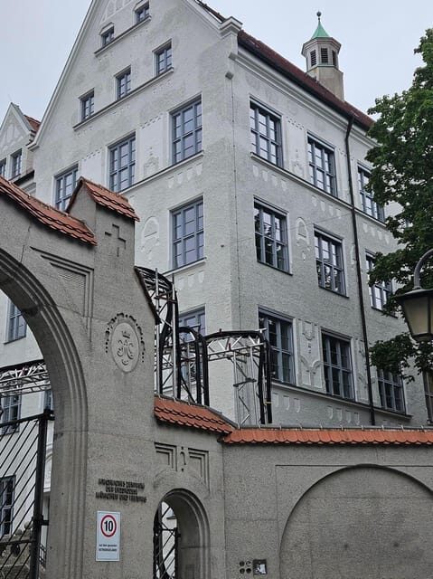 Glockenbachviertel culinary - the food tour - Neighborhood Atmosphere and Cultural Vibe