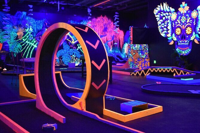 Glow in the Dark Mini Golf in Queenstown - Key Points