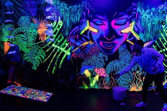 Glow in the Dark Mini Golf in Queenstown - An In-Depth Look at PuttNGlow in Queenstown