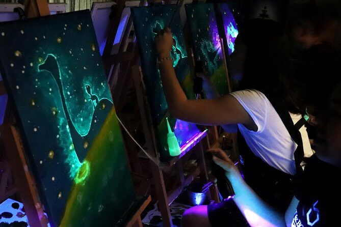 Glow Sip & Paint - An In-Depth Look at the Glow Sip & Paint Experience