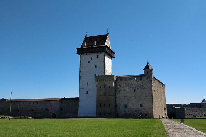 Go East  Private 1 Day Trip to Russian Border - A Closer Look at the Tour Experience