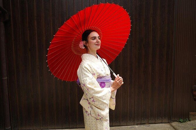 Go out freely wearing a traditional kimono - Cultural Activities and Add-Ons