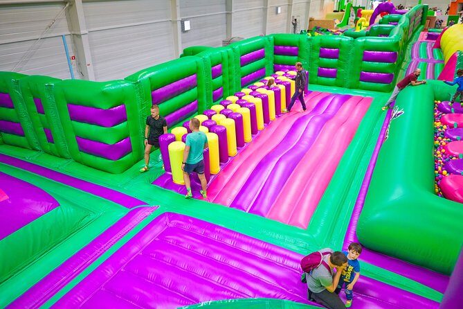 GOjump MEGAPARK Kraków-Sikorki 1h ticket: GOair Inflatable Park - The Sum Up