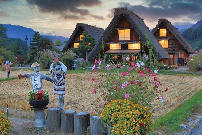 Gokayama and Shirakawago/Photoshoot by professional photographer - Experience the Charm of Gokayama and Shirakawago with a Professional Photoshoot