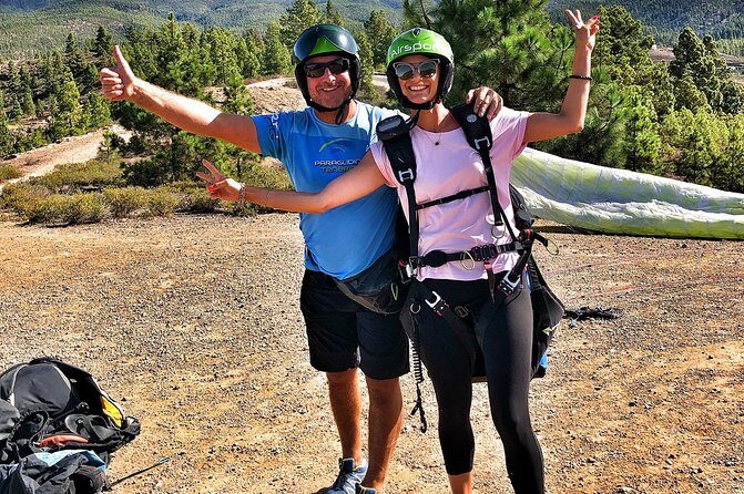 GOLD paragliding flight including videos/photos, t-shirt and a bottle of Cava - The Souvenirs and Luxury Touches