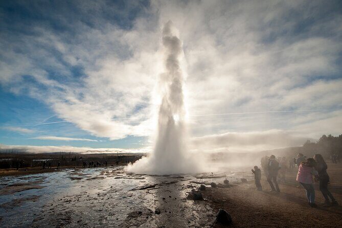 Golden Circle, Farm & Sky Lagoon Admission Small Group Tour - Kerið Crater
