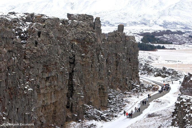 Golden Circle Tour and Evening Northern Lights Cruise from Reykjavik - Geysir Hot Springs and Multimedia Show