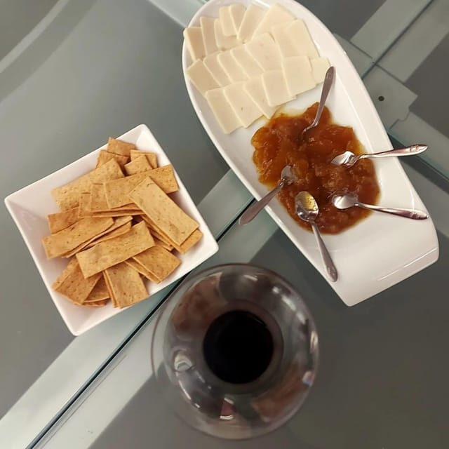 Golden Era of Évora walking & the portuguese wine tasting. - FAQs