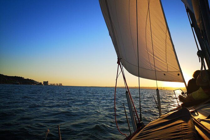 Golden Hour Boat Tour - Sailing by the Monuments with Wine - FAQ