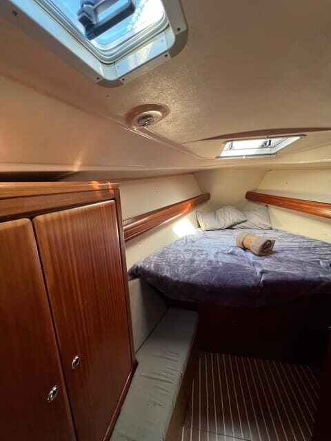 Golden Hour on Elegant Yacht: Sunset Tour in Lagos, Algarve - A Deep Dive into the Experience