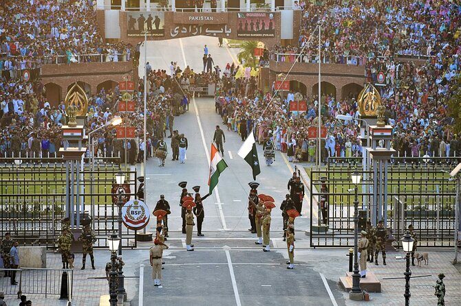 Golden Temple and Wagah Border Private Tour with Punjabi Lunch - Practical Details & What to Expect