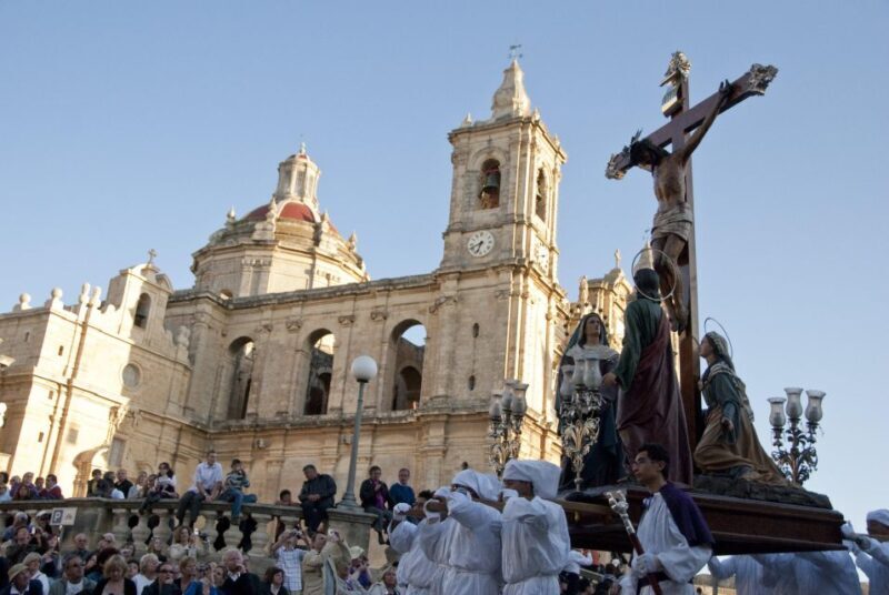 Good Friday Easter Procession with Commentary and Transport - Key Points
