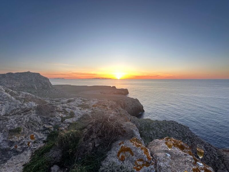 Good night Menorca: sunset with aperitif - The aperitif and local flavors