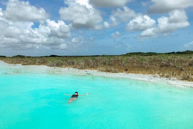 Gorgeous Tour in Pontoon Boat over Bacalar 7 Colors Lagoon from Cancún - Frequently Asked Questions