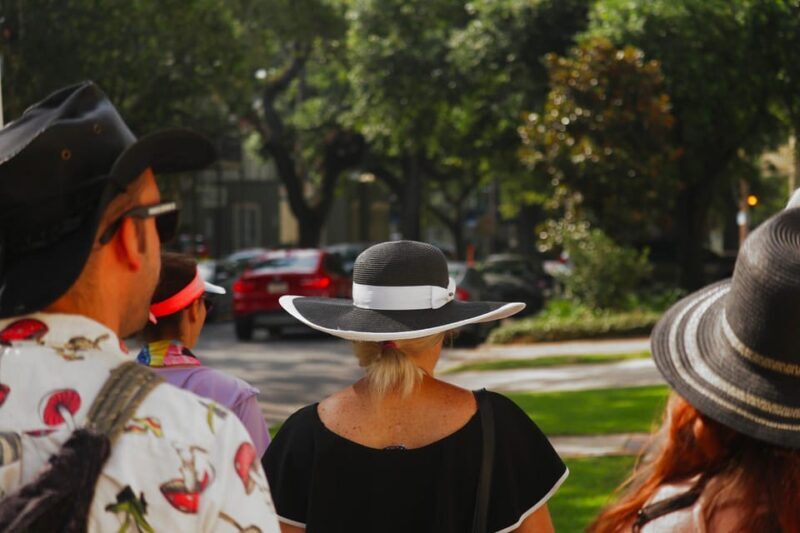 Gossip & Grandeur: A Stroll Through NOLAs Garden District - Exploring the Heart of the Garden District