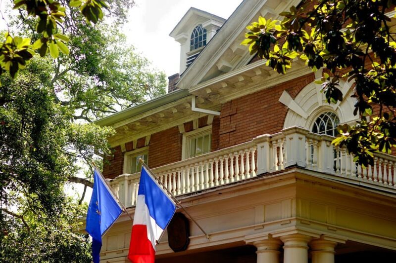 Gossip & Grandeur: A Stroll Through NOLAs Garden District - The Sum Up