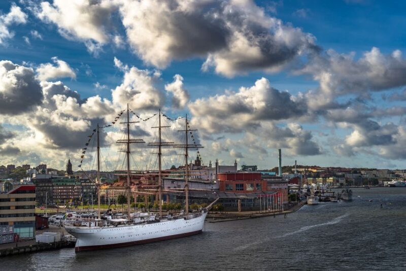 Gothenburg: Capture the most Photogenic Spots with a Local - Exploring Gothenburg Through a Local Lens