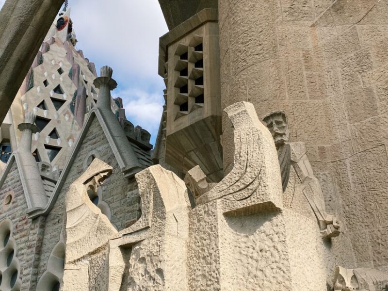 Gothic Paths, Tapas & Sagrada Familia. Private Tour - FAQ