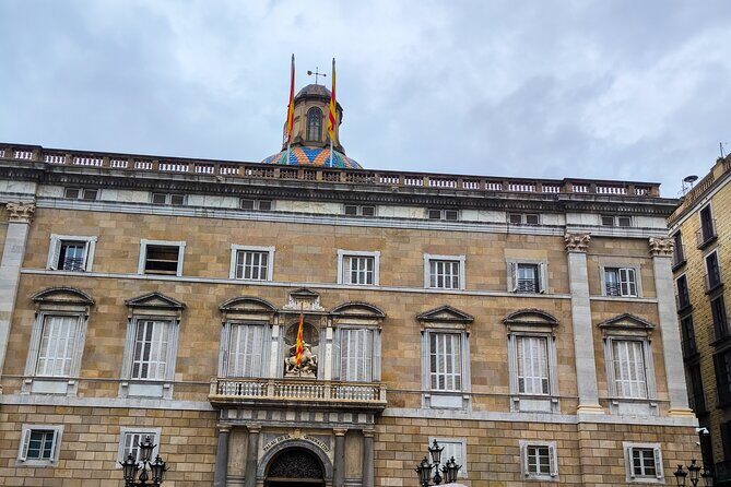 Gothic Quarter and Gaudí Small-Group Tour - FAQs