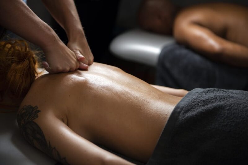 Granada: 50 minute Couples Massage - An Overview of the Experience